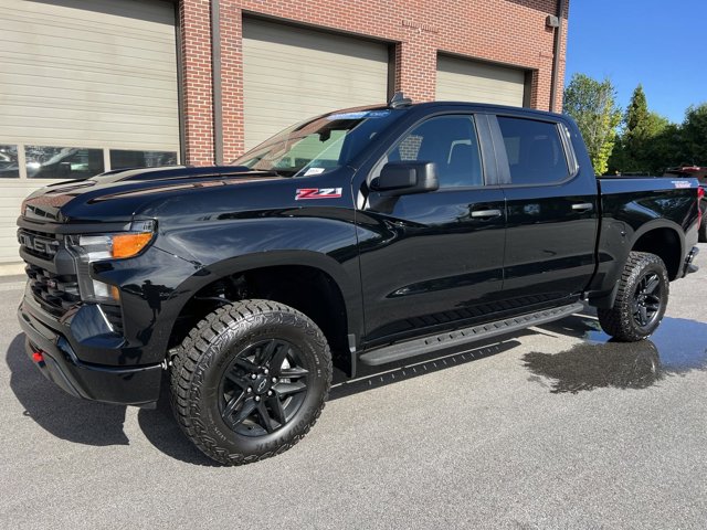 2024 Chevrolet Silverado 1500 Custom Trail Boss 2