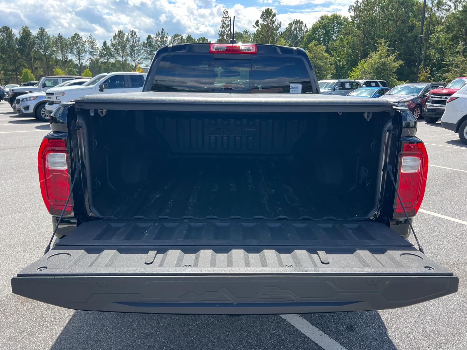 2023 GMC Canyon AT4 18