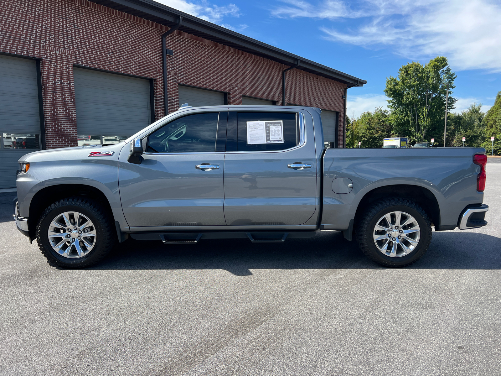 2022 Chevrolet Silverado 1500 LTD LTZ 8