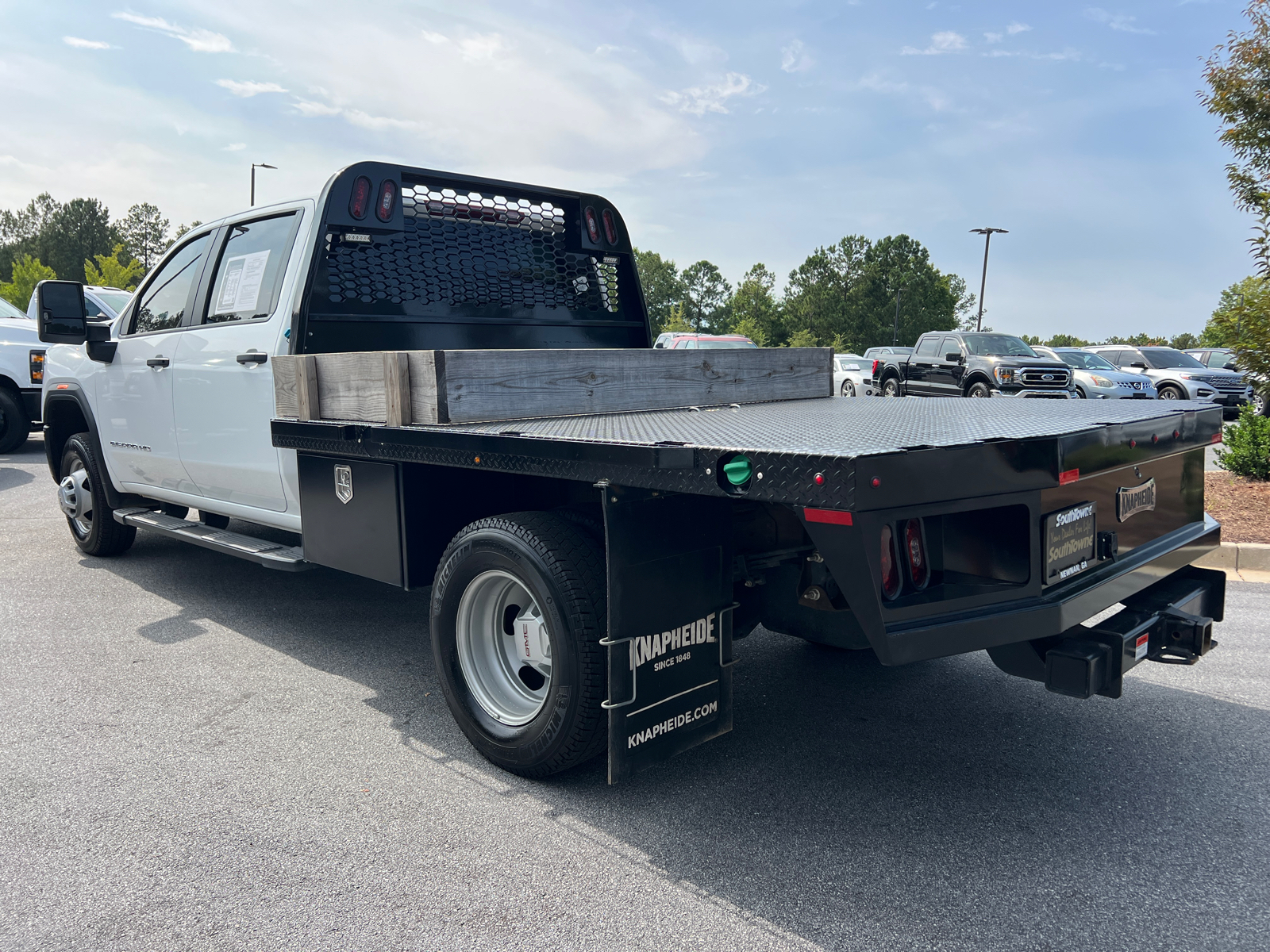 2024 GMC Sierra 3500HD Pro 7