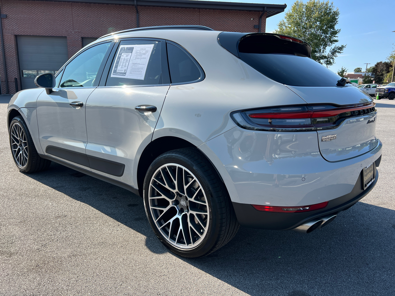 2021 Porsche Macan S 7