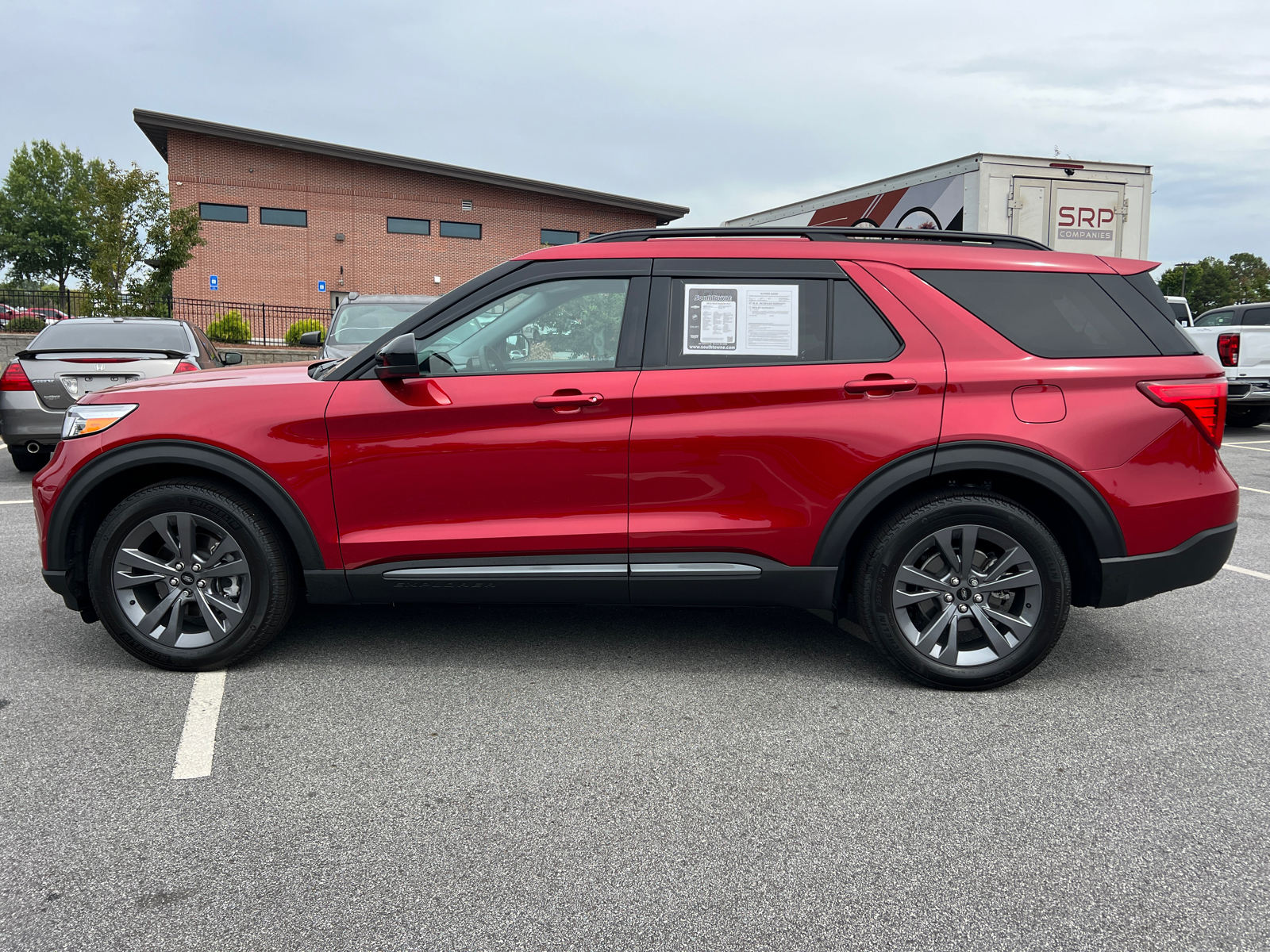 2023 Ford Explorer XLT 8