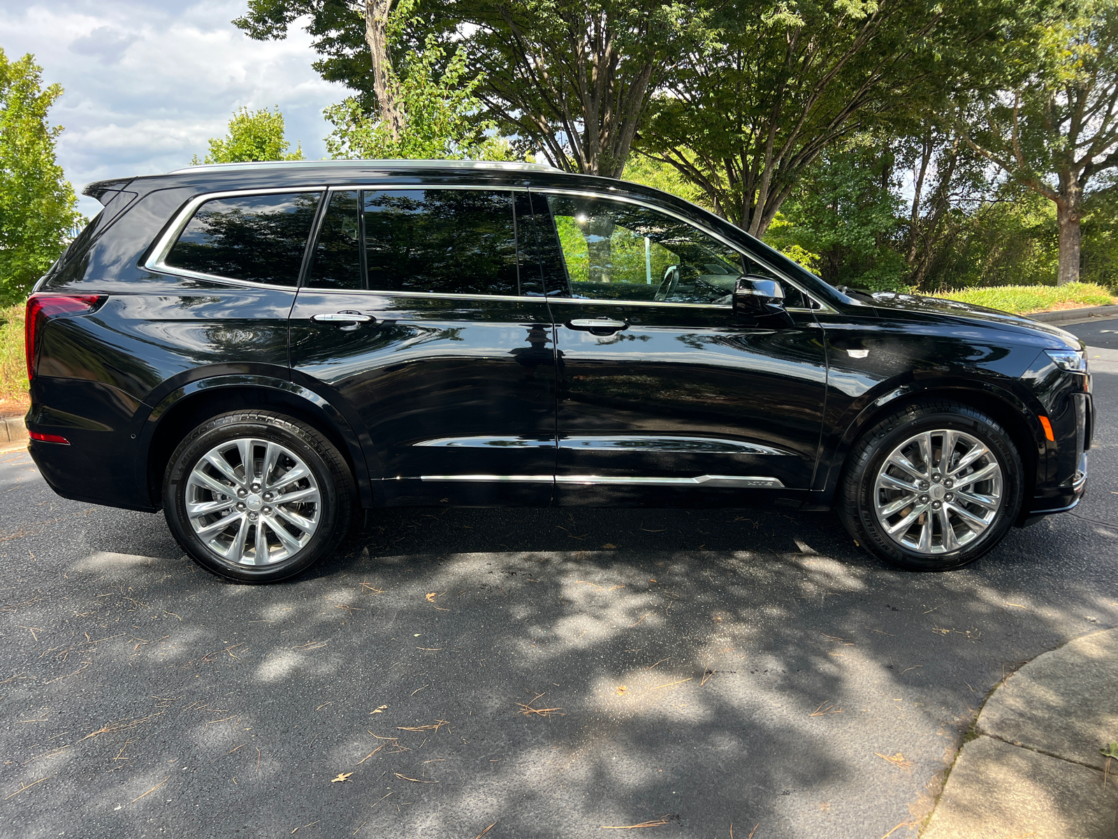 2023 Cadillac XT6 Premium Luxury 4