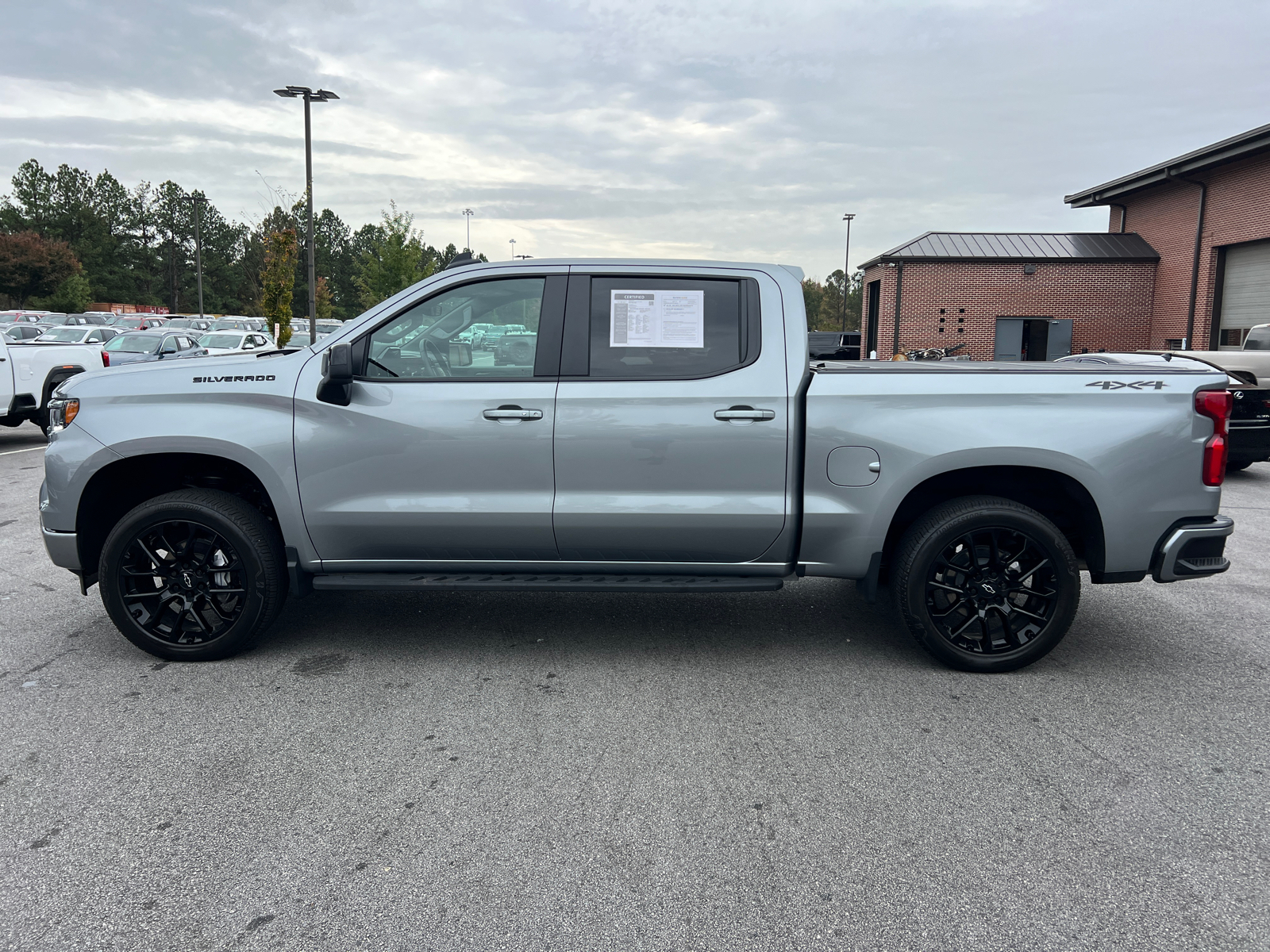 2024 Chevrolet Silverado 1500 RST 8