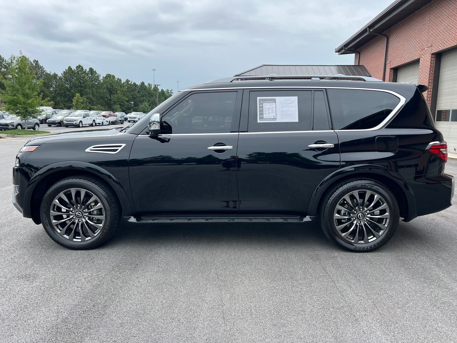 2023 Nissan Armada Platinum 8