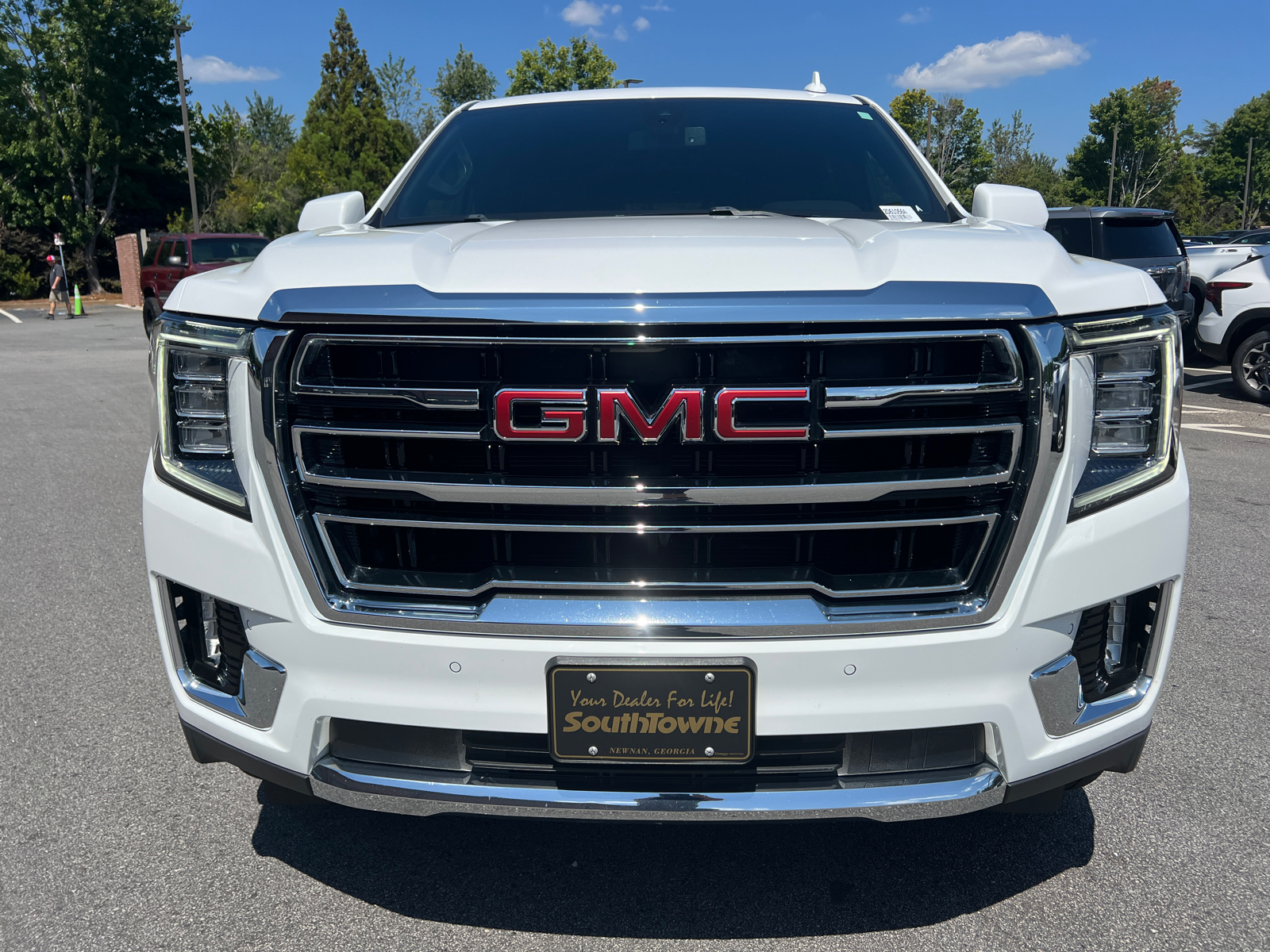 2021 GMC Yukon XL SLT 2