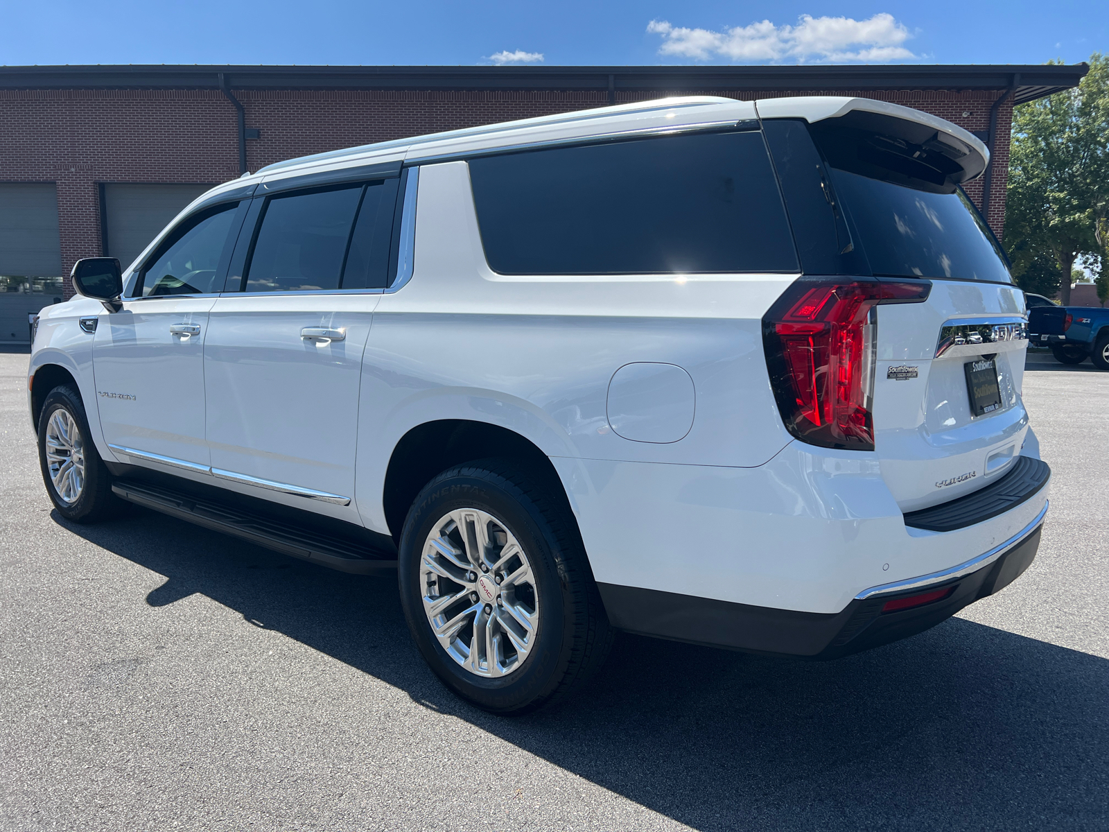 2021 GMC Yukon XL SLT 7