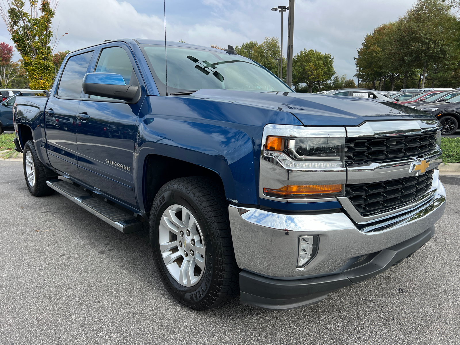 2017 Chevrolet Silverado 1500 LT 3