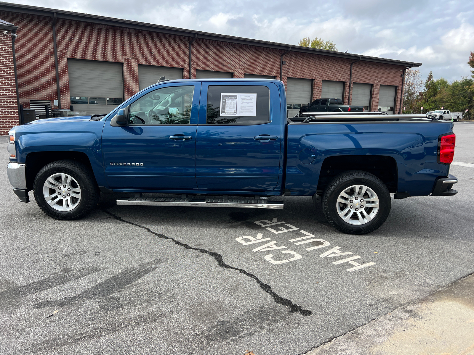 2017 Chevrolet Silverado 1500 LT 8