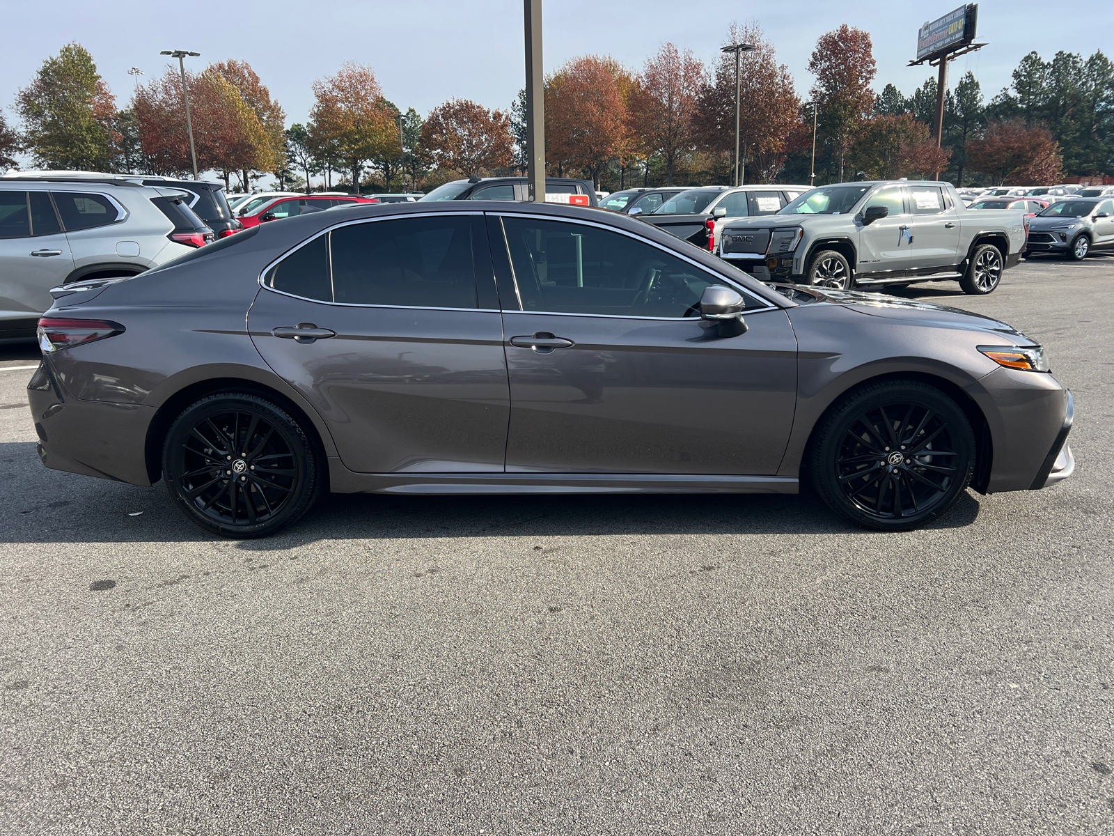 2022 Toyota Camry XSE 4