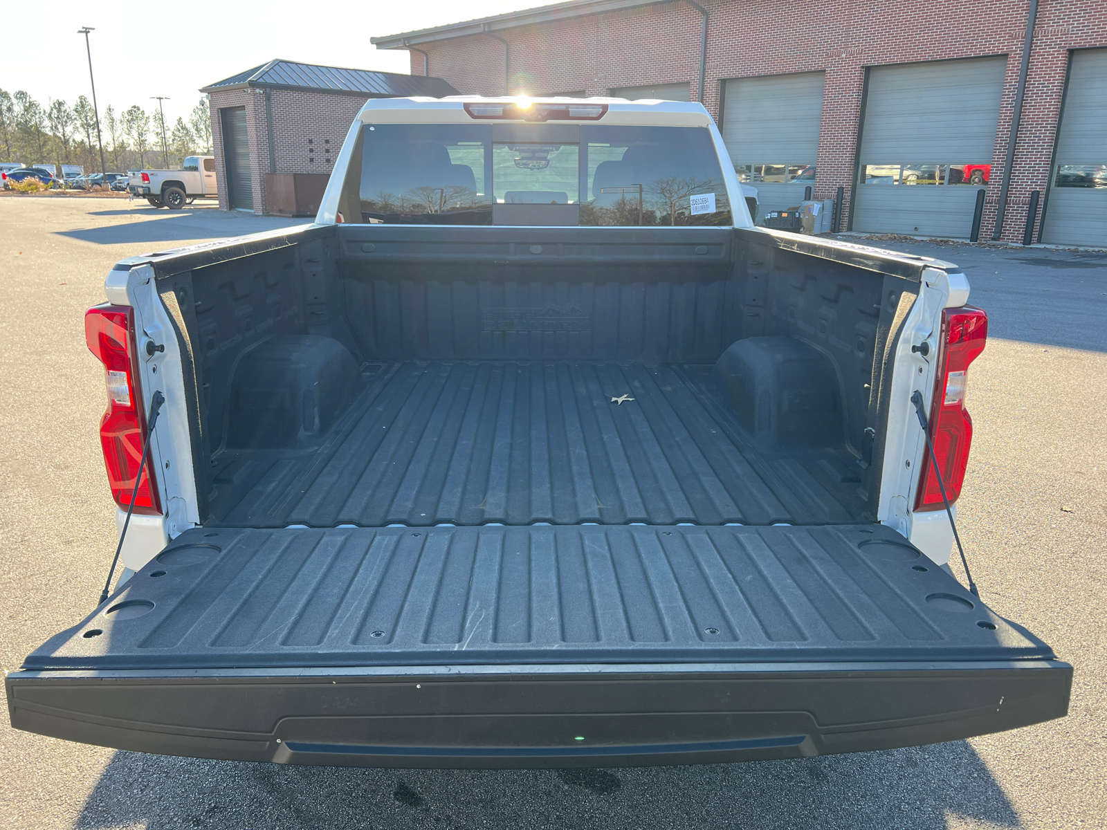 2023 Chevrolet Silverado 1500 High Country 18