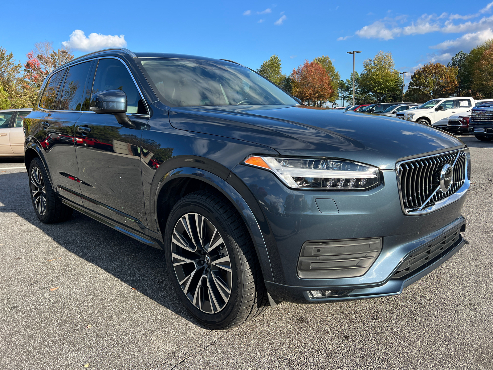 2022 Volvo XC90 T6 Momentum 3