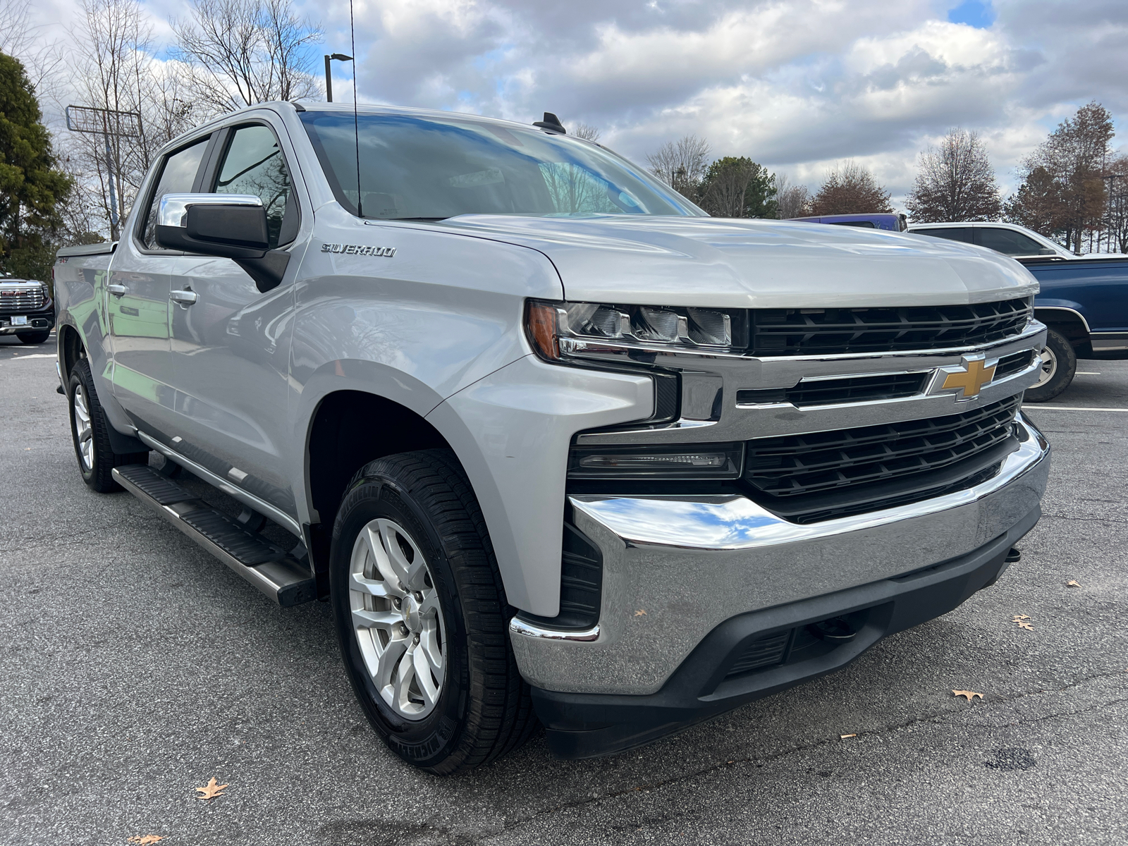 2019 Chevrolet Silverado 1500 LT 3