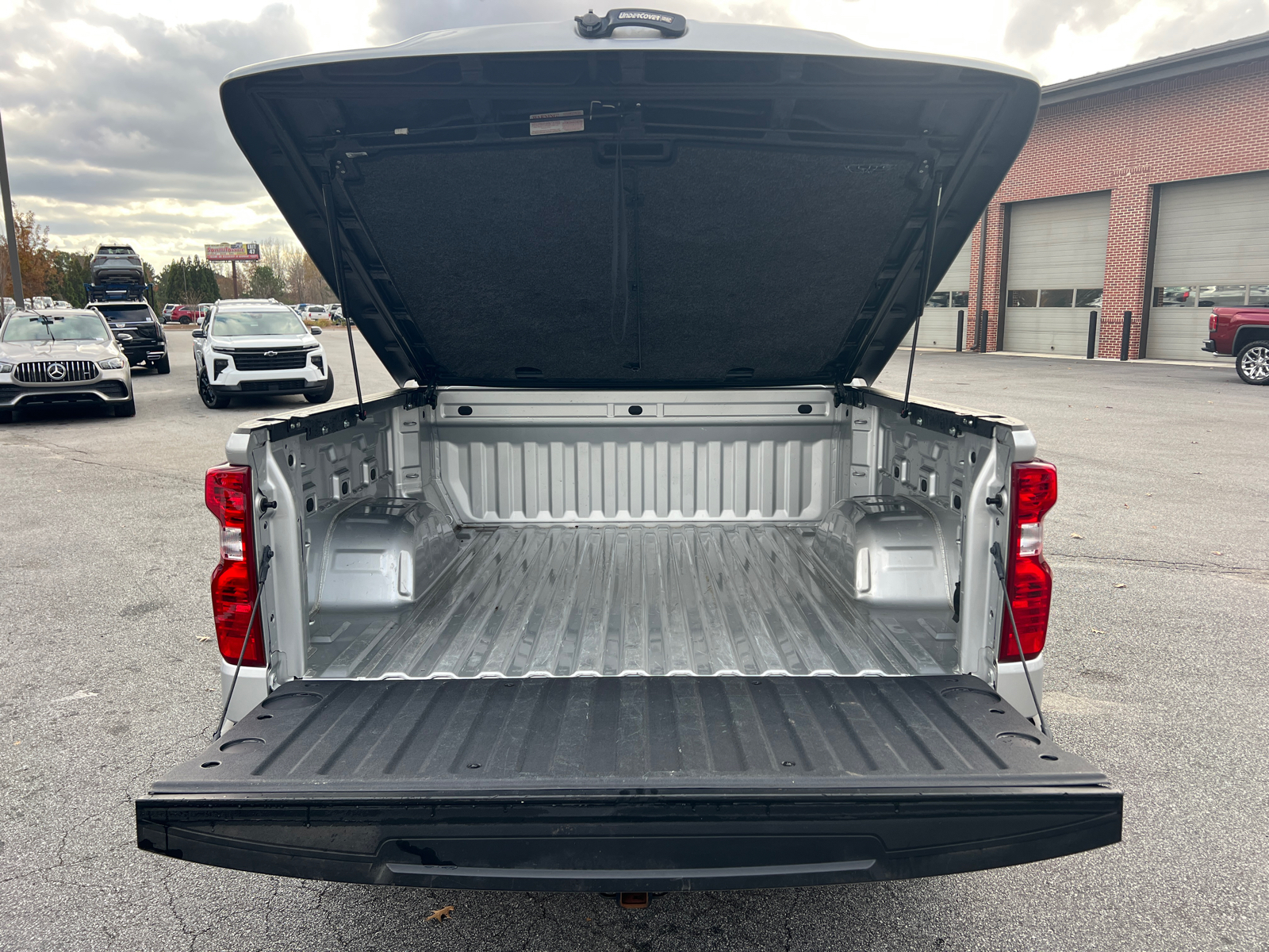 2019 Chevrolet Silverado 1500 LT 18