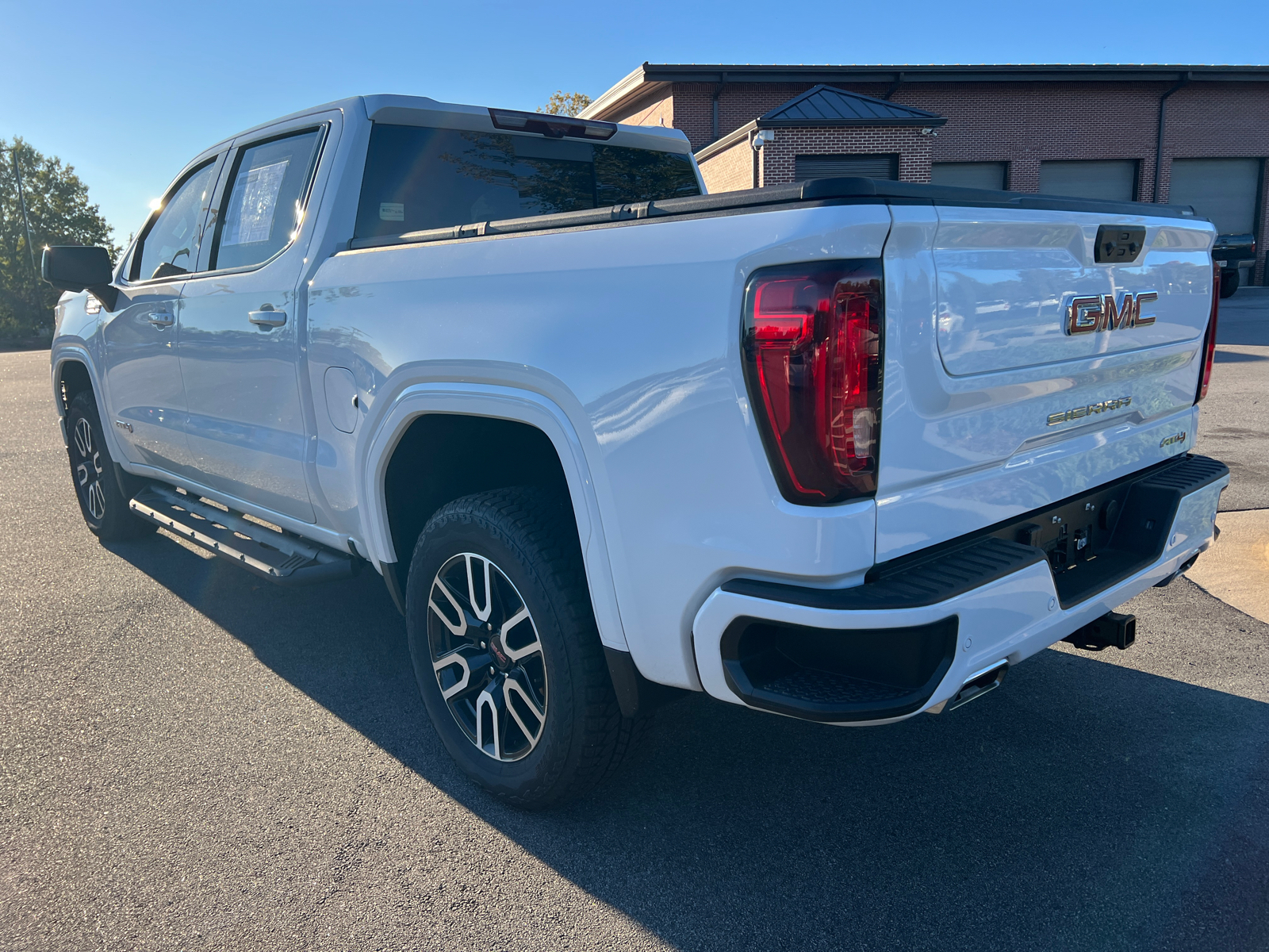 2024 GMC Sierra 1500 AT4 7