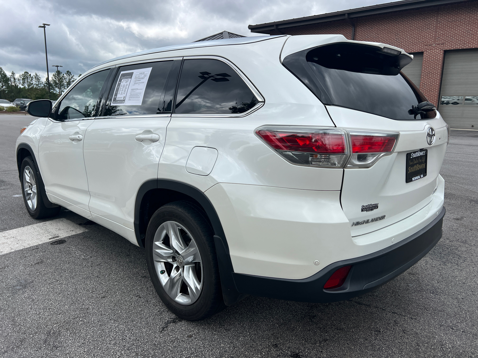 2015 Toyota Highlander  7