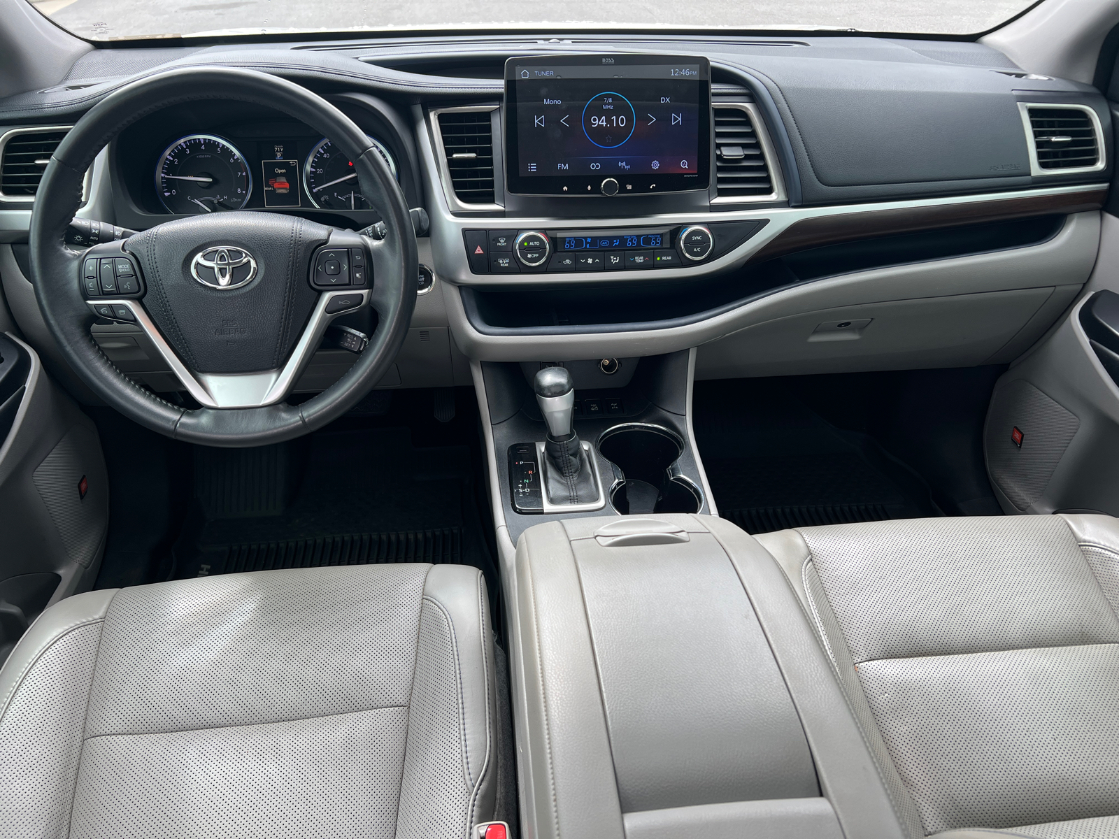 2015 Toyota Highlander  23