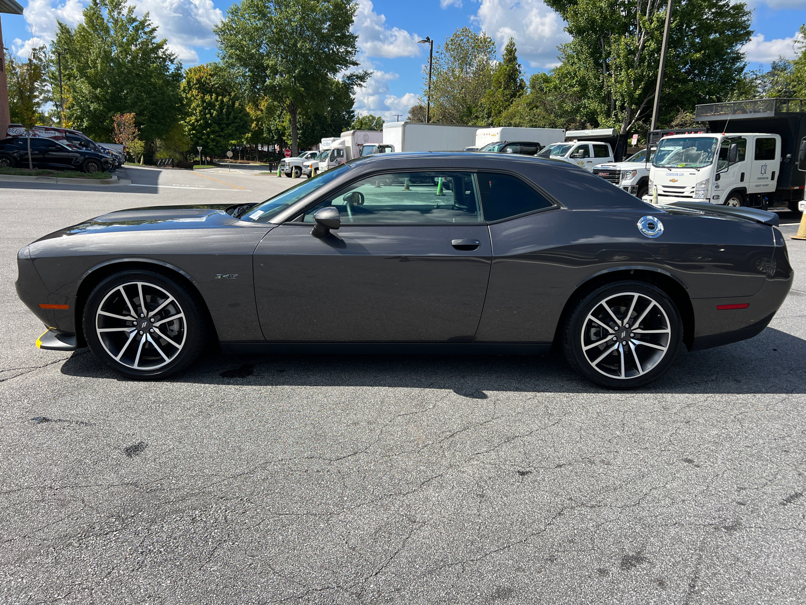 2023 Dodge Challenger R/T 8