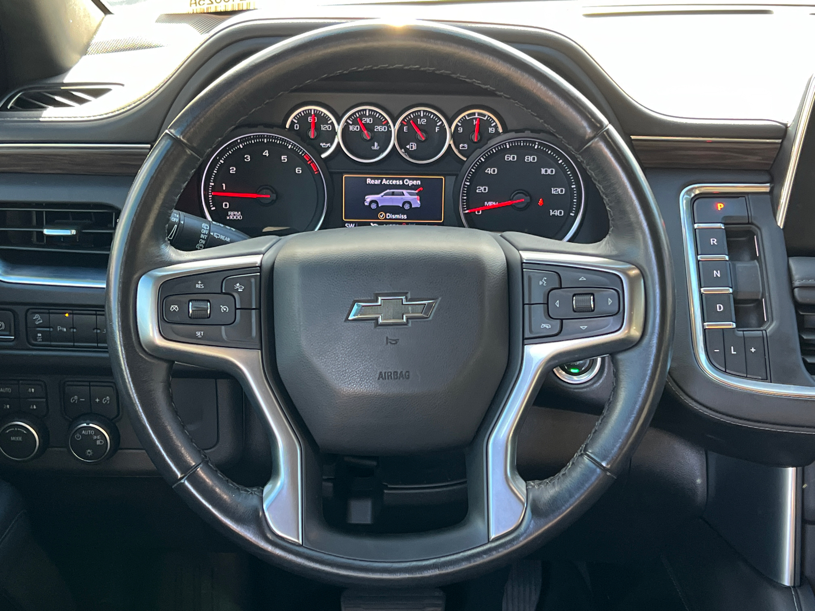 2021 Chevrolet Suburban Z71 25