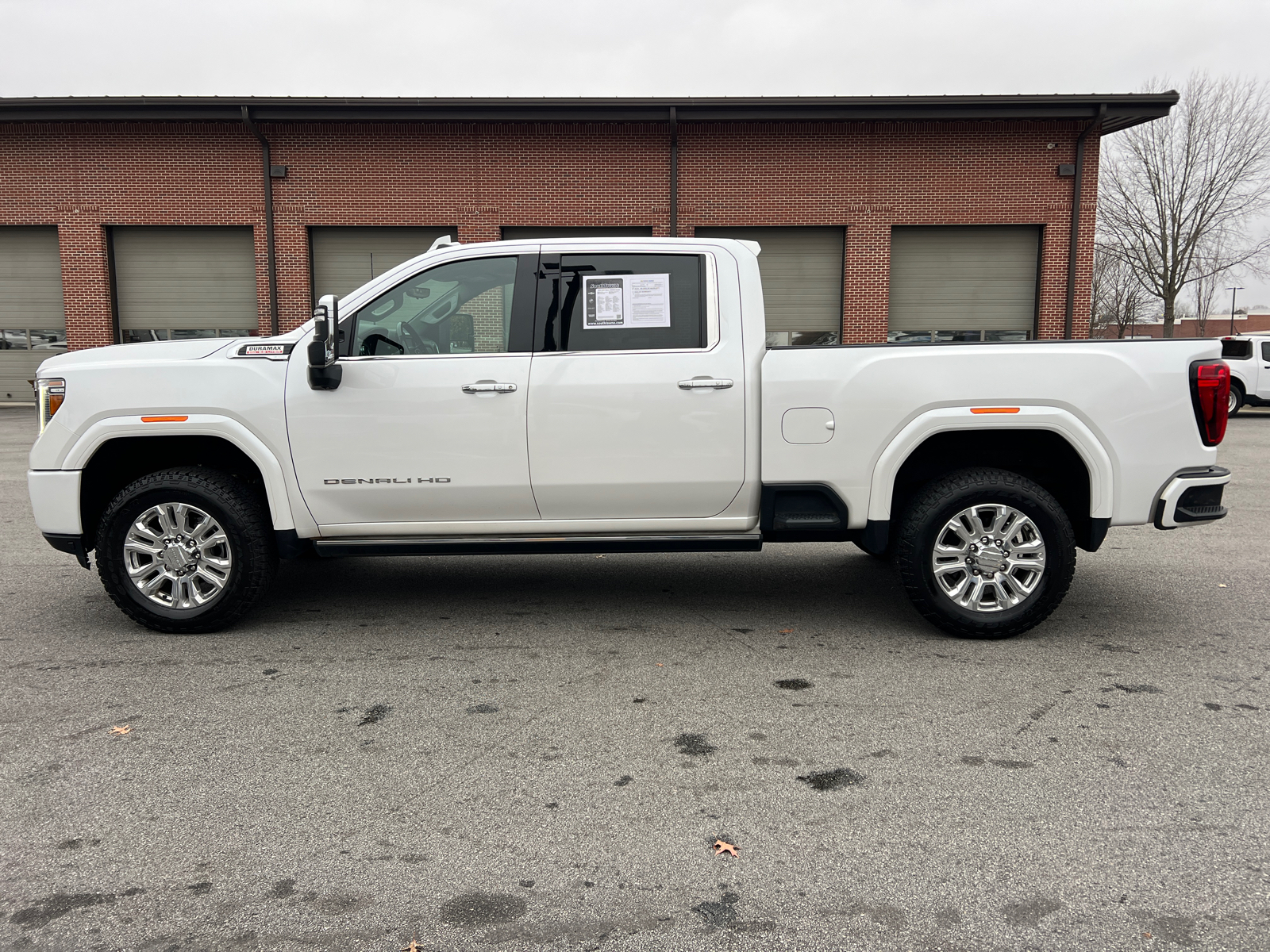 2023 GMC Sierra 2500HD Denali 8