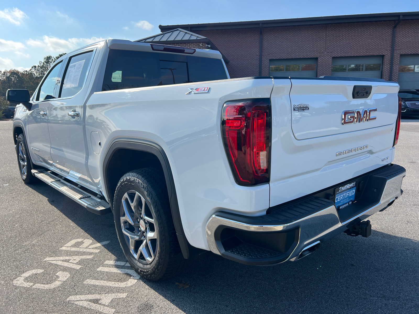 2023 GMC Sierra 1500 SLT 7