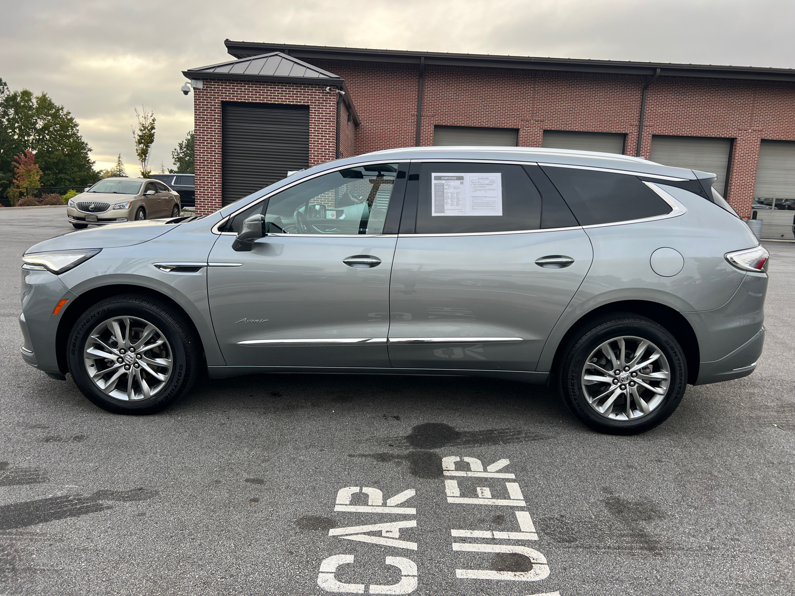 2023 Buick Enclave Avenir 8