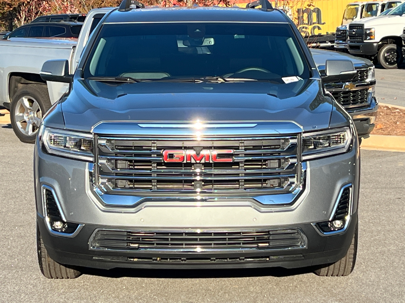 2023 GMC Acadia SLT 2