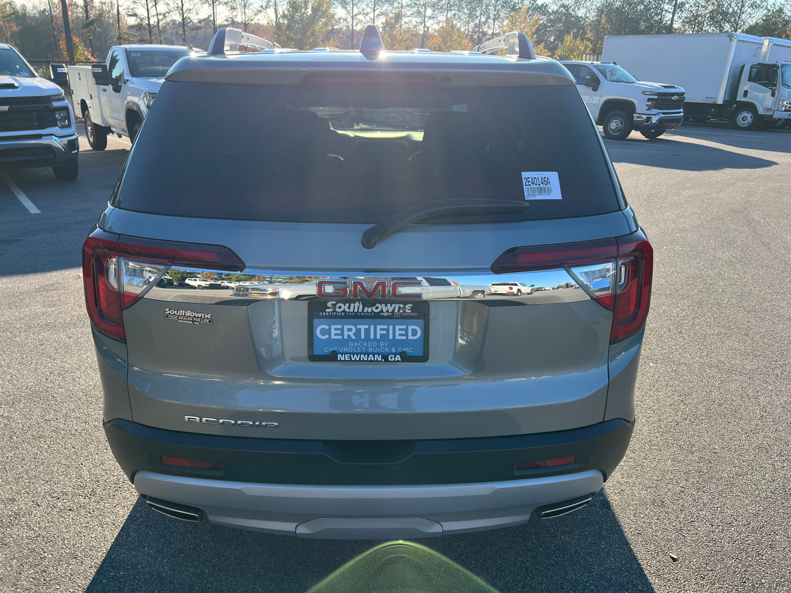 2023 GMC Acadia SLT 6