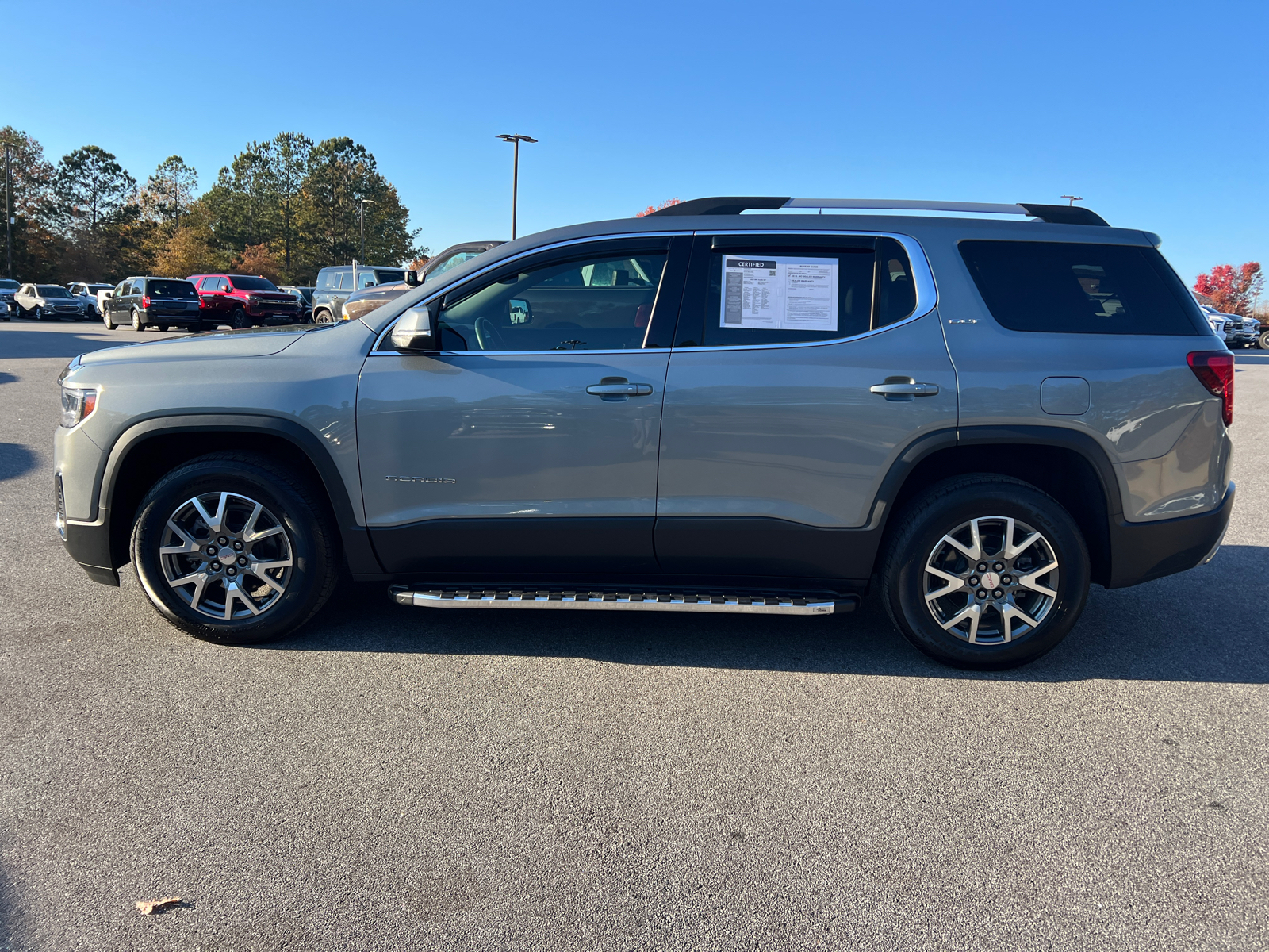 2023 GMC Acadia SLT 8