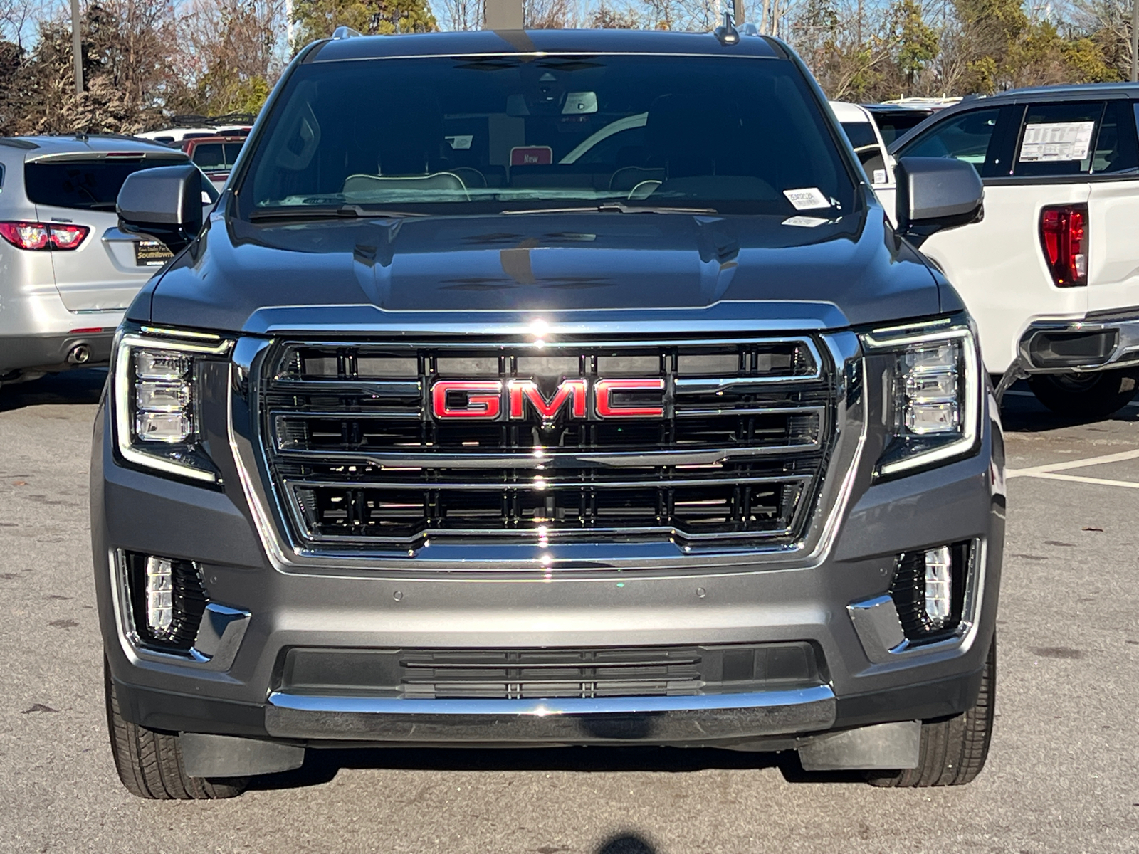 2022 GMC Yukon SLT 2