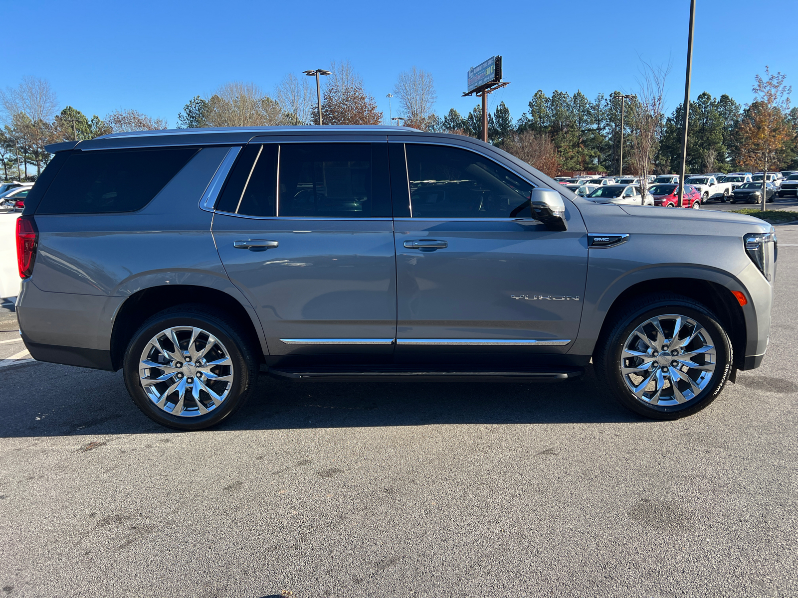 2022 GMC Yukon SLT 4