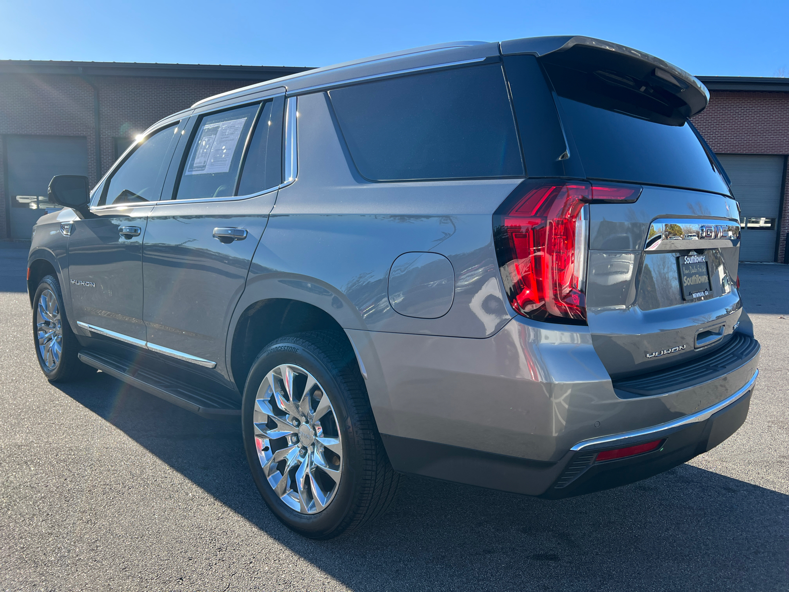 2022 GMC Yukon SLT 7