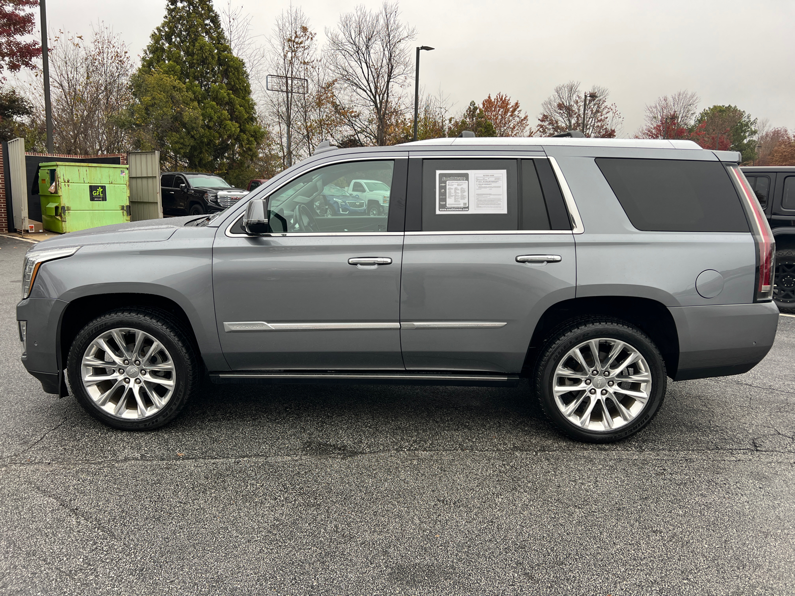 2018 Cadillac Escalade Premium Luxury 8