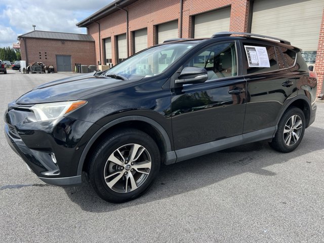 2018 Toyota RAV4 XLE 2