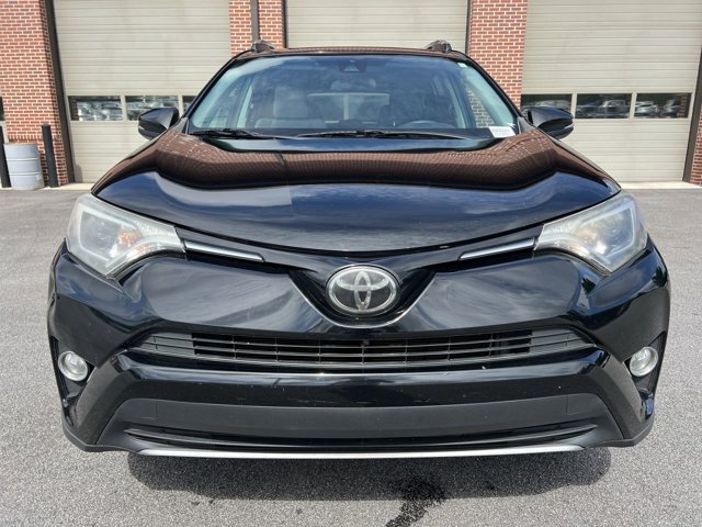 2018 Toyota RAV4 XLE 3