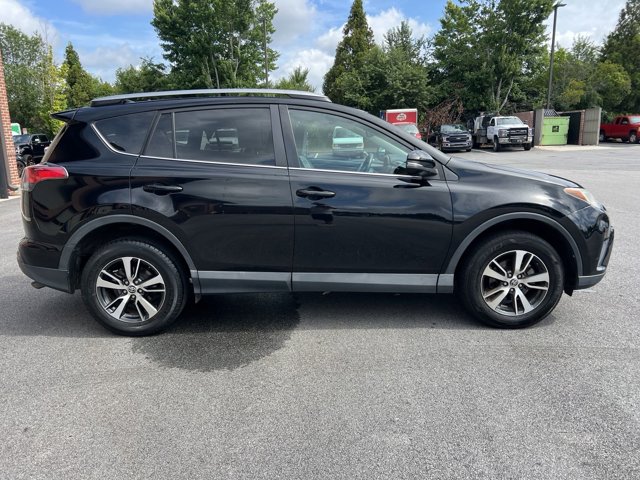 2018 Toyota RAV4 XLE 5