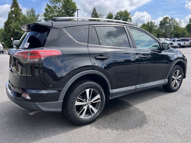 2018 Toyota RAV4 XLE 6