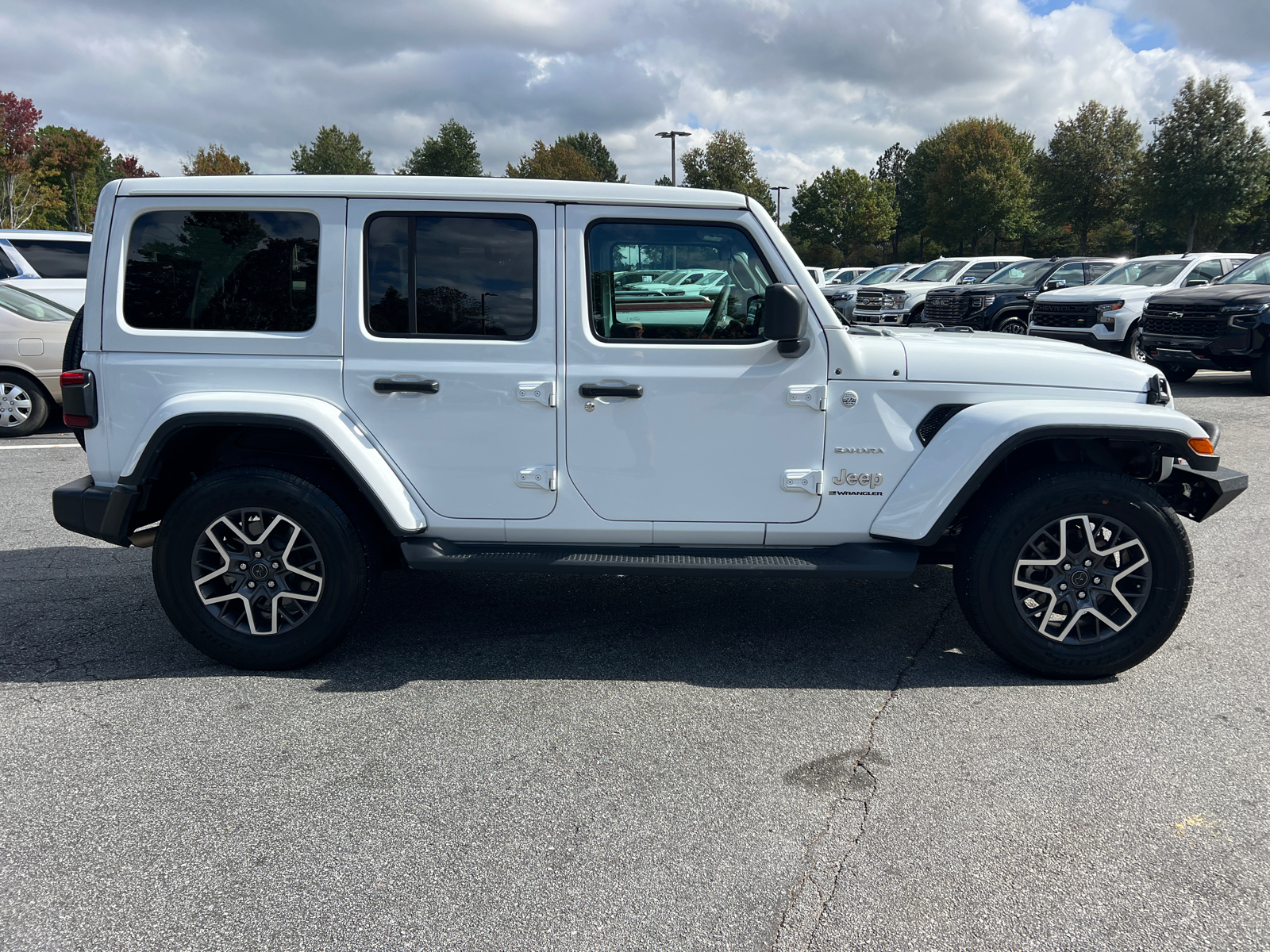 2024 Jeep Wrangler Sahara 4