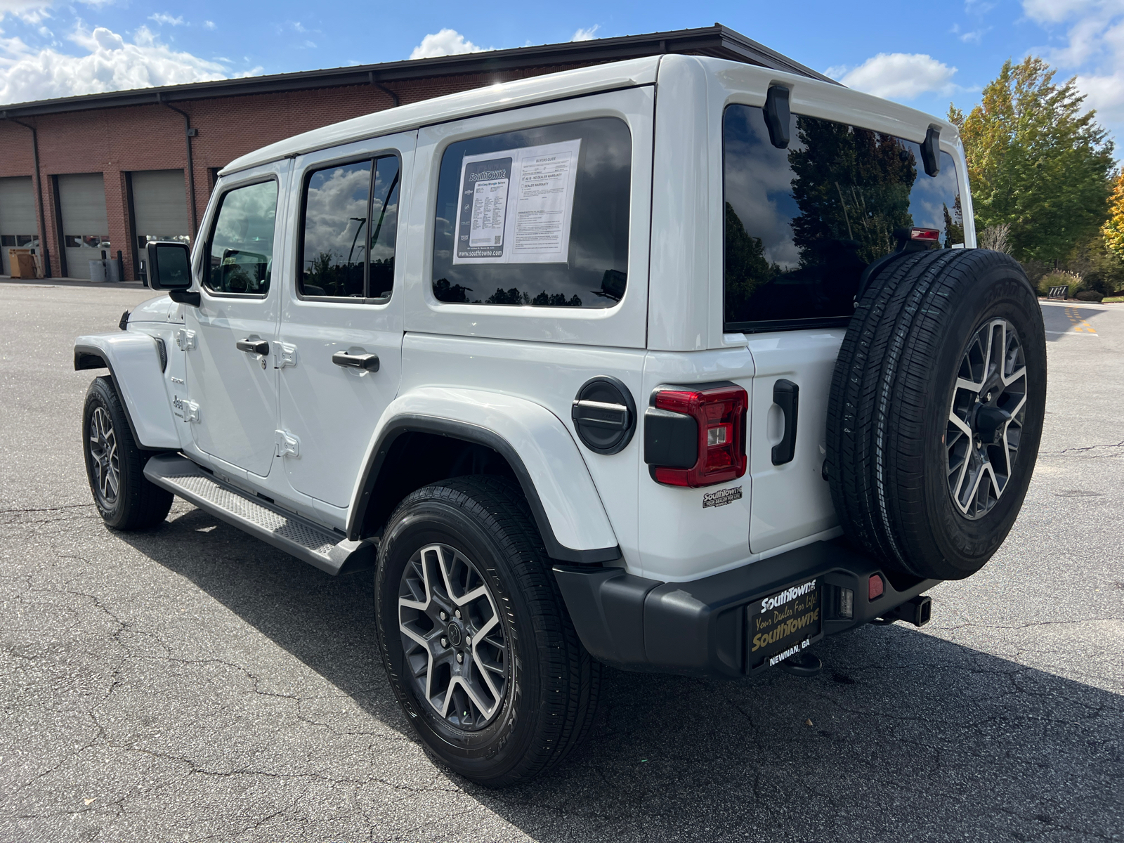 2024 Jeep Wrangler Sahara 7