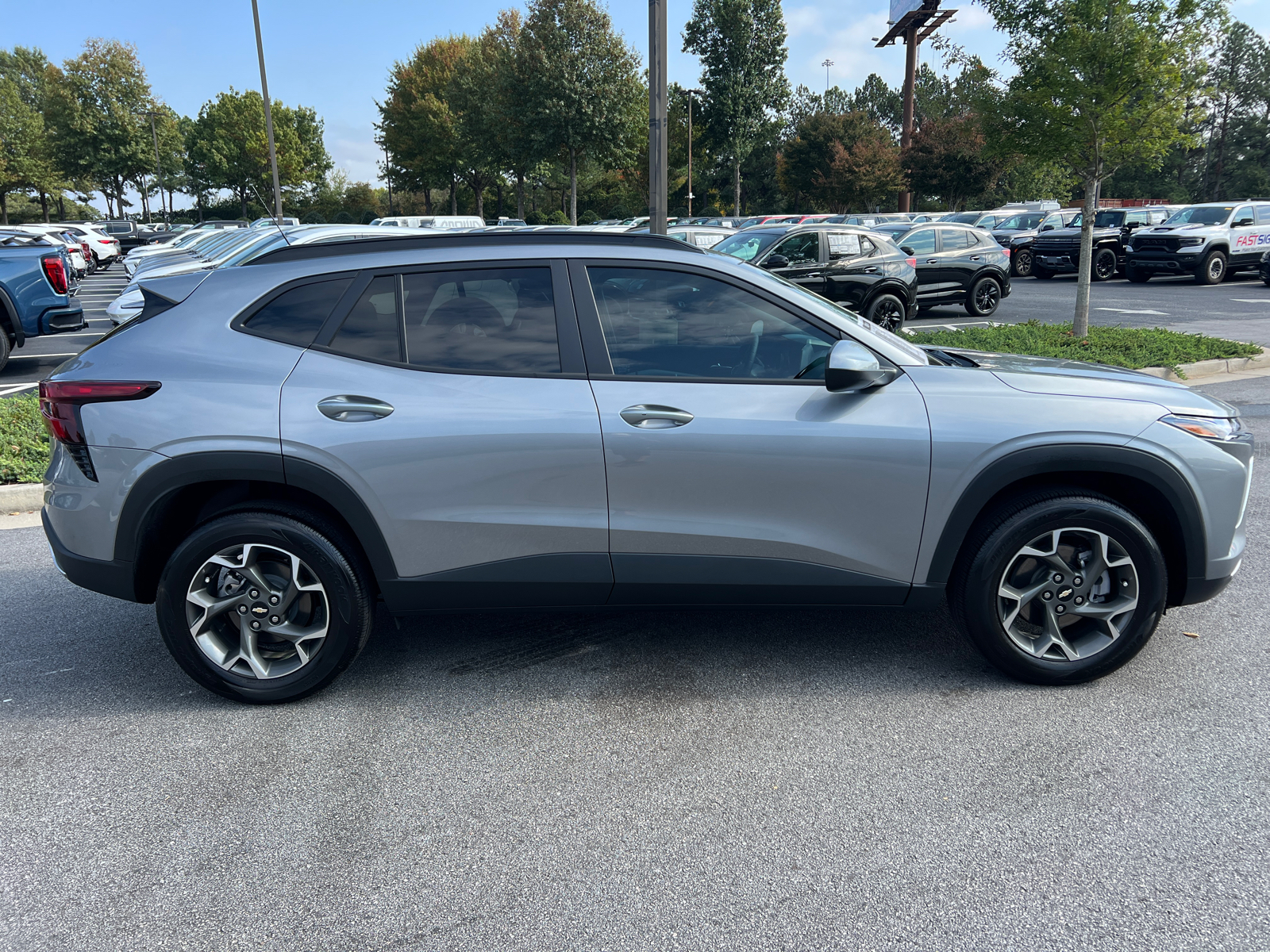 2025 Chevrolet Trax LT 4