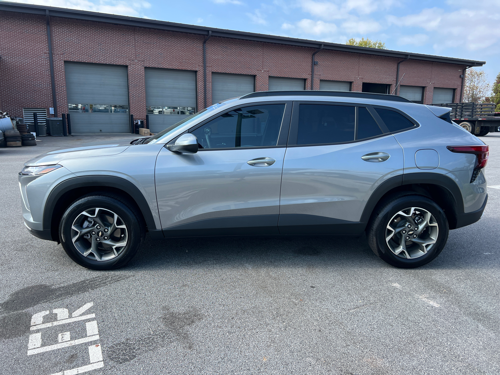 2025 Chevrolet Trax LT 8