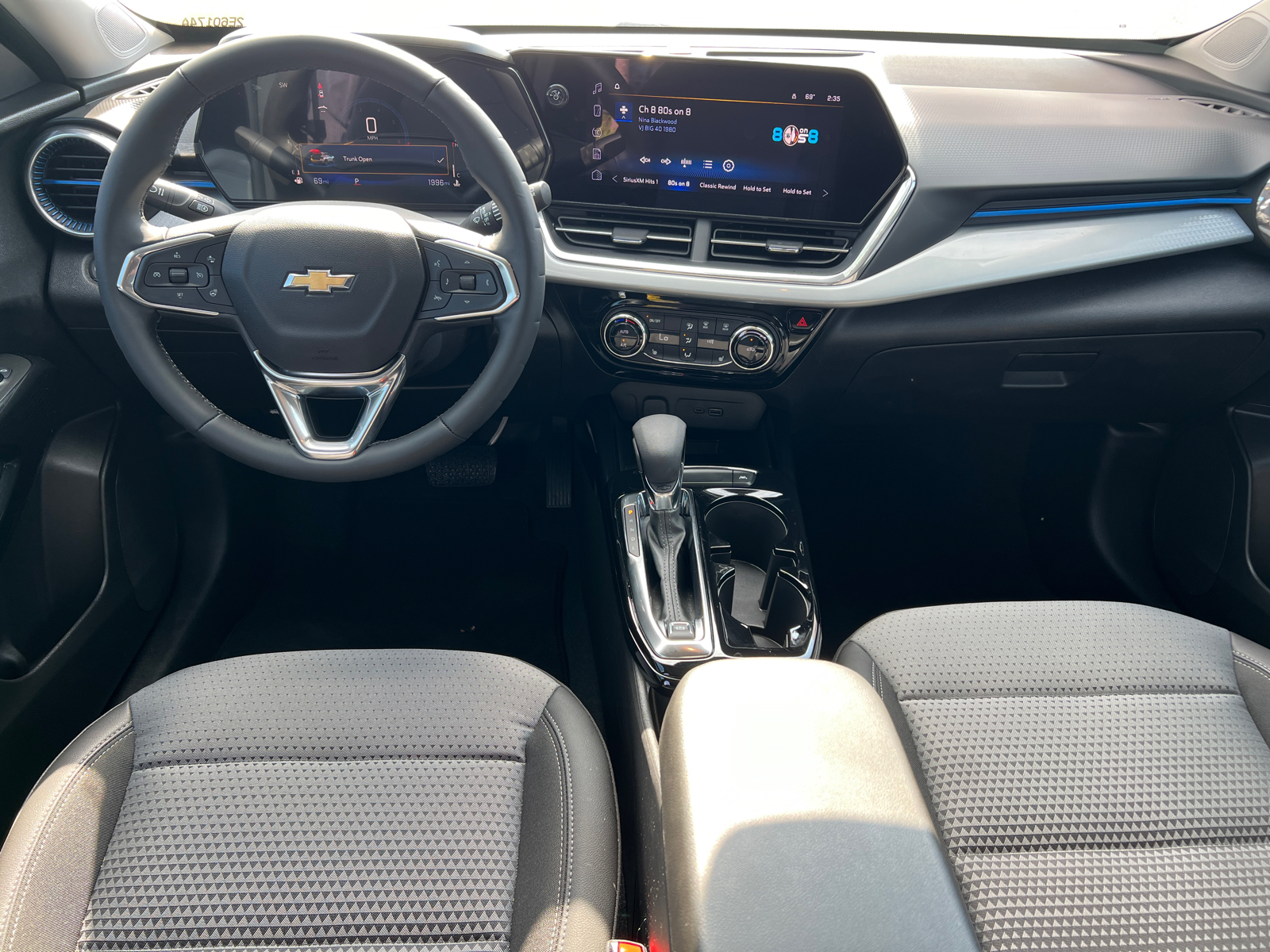 2025 Chevrolet Trax LT 22