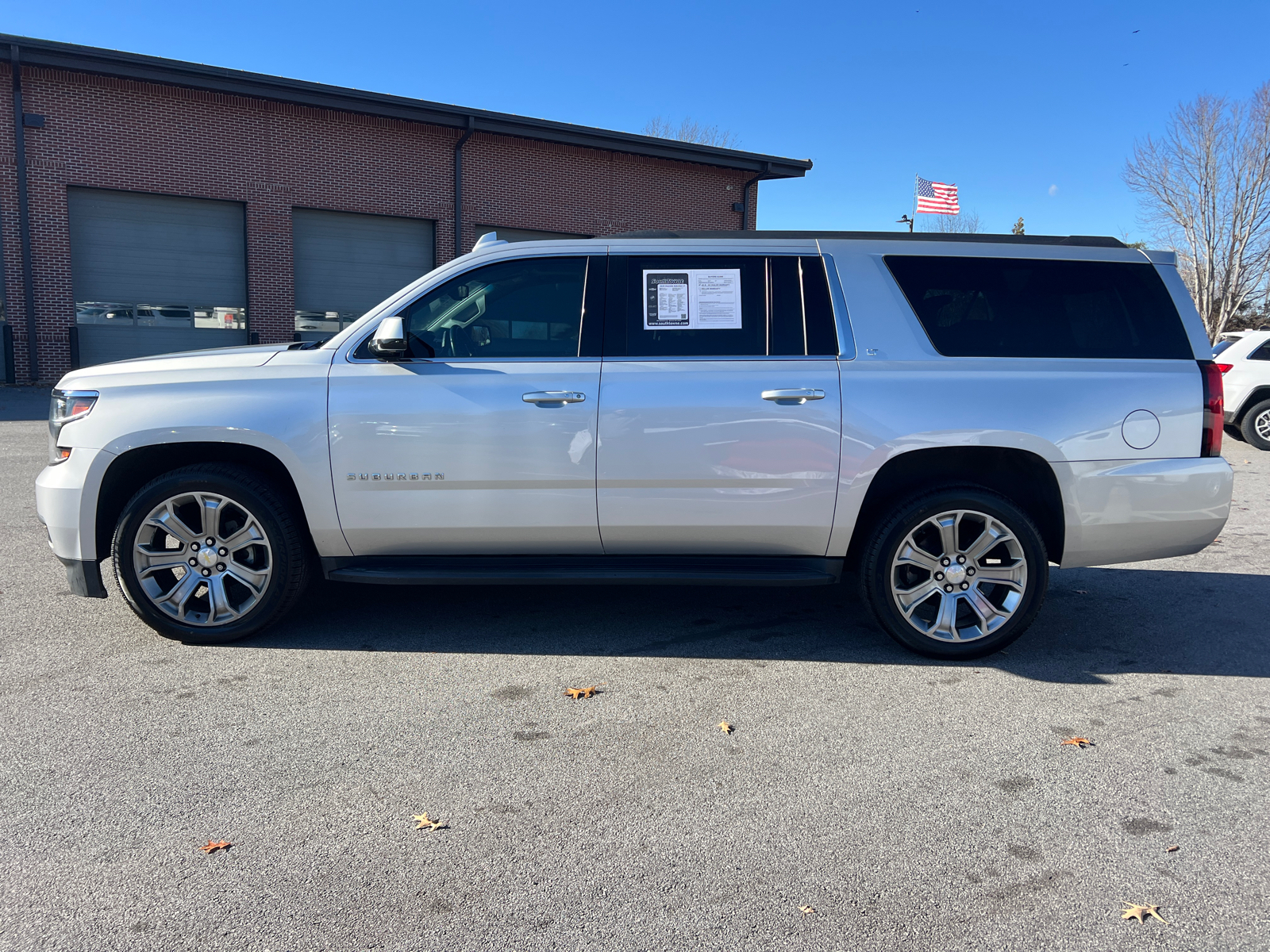 2019 Chevrolet Suburban LT 8