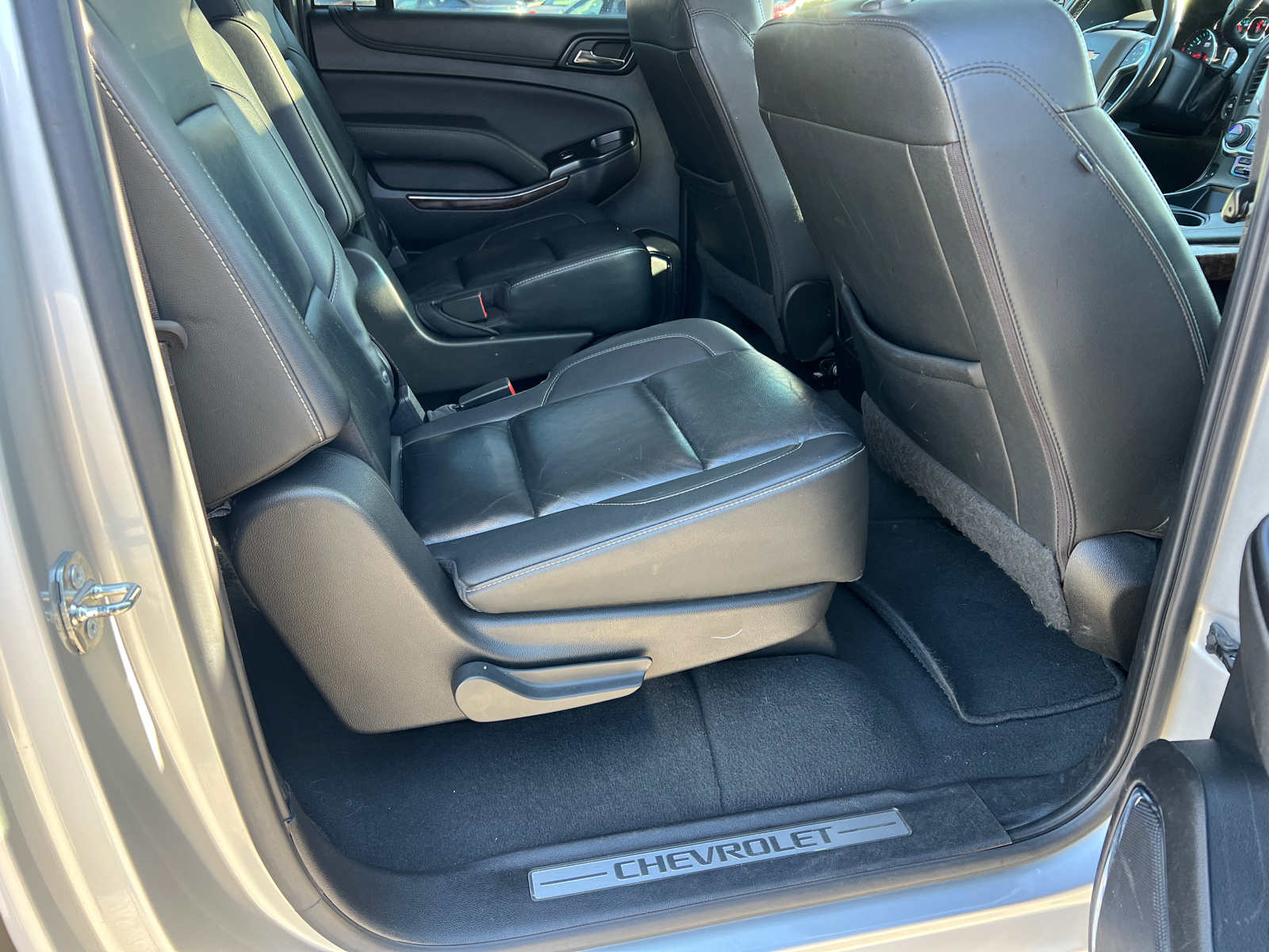 2019 Chevrolet Suburban LT 15