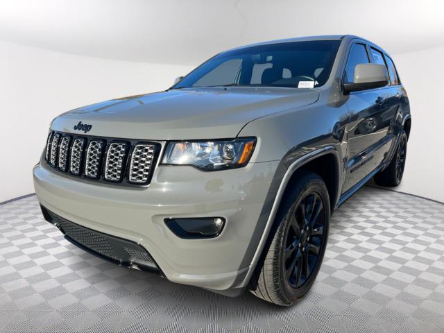 2020 Jeep Grand Cherokee Altitude 1