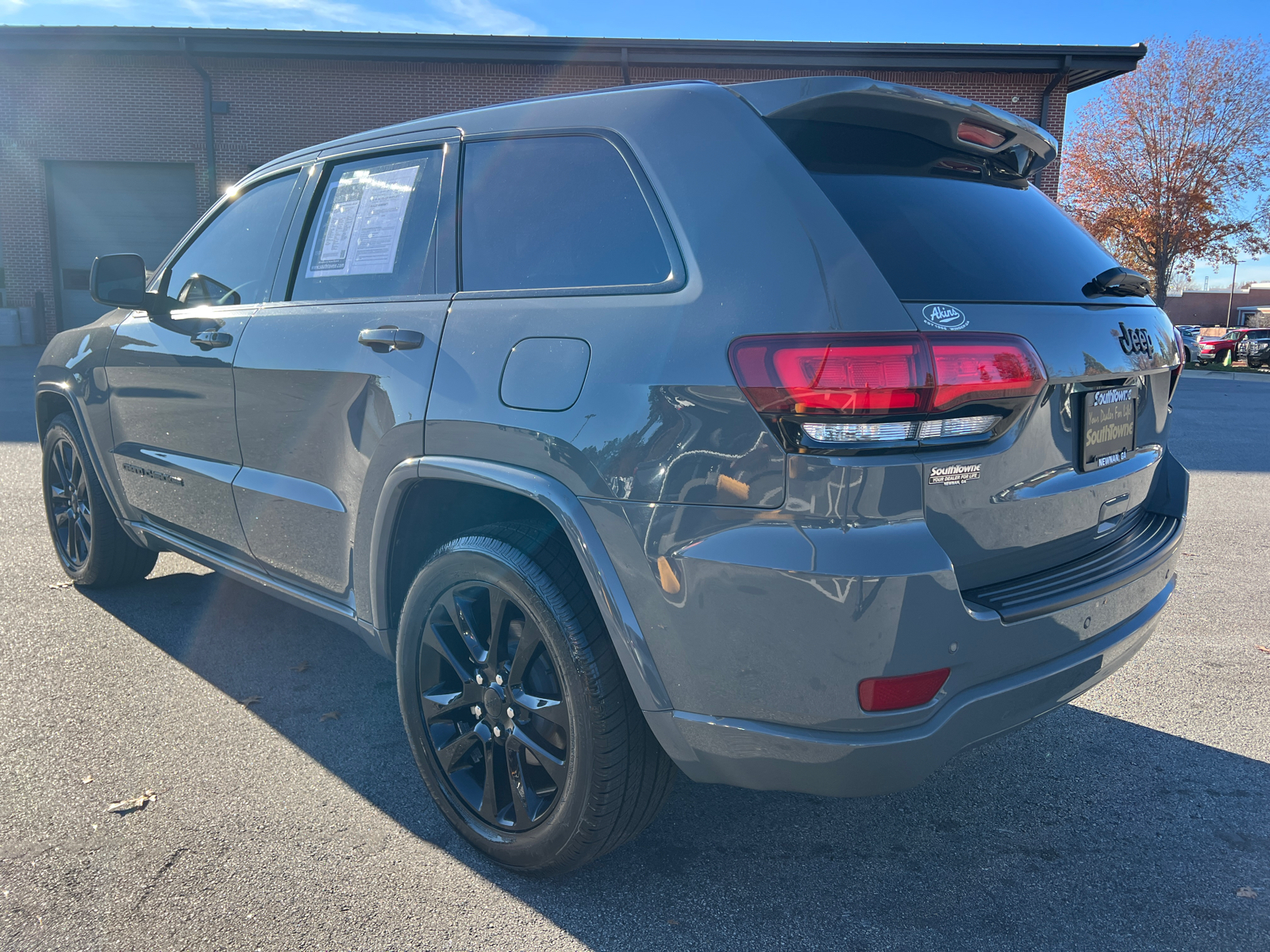 2020 Jeep Grand Cherokee Altitude 7