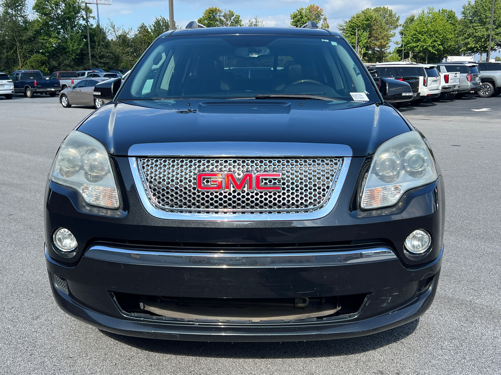 2011 GMC Acadia Denali 2