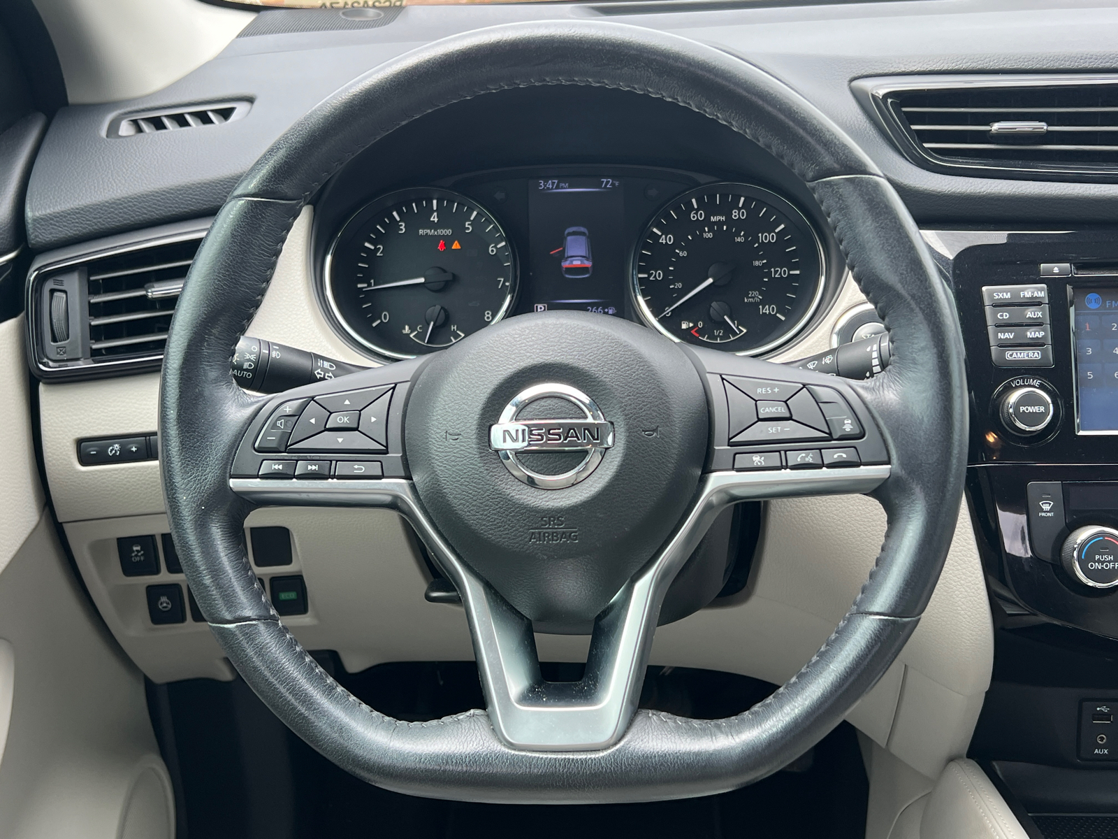 2018 Nissan Rogue Sport SL 23