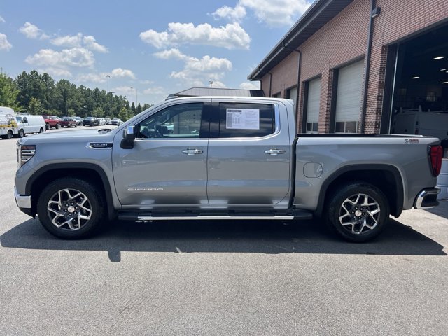 2024 GMC Sierra 1500 SLT 9