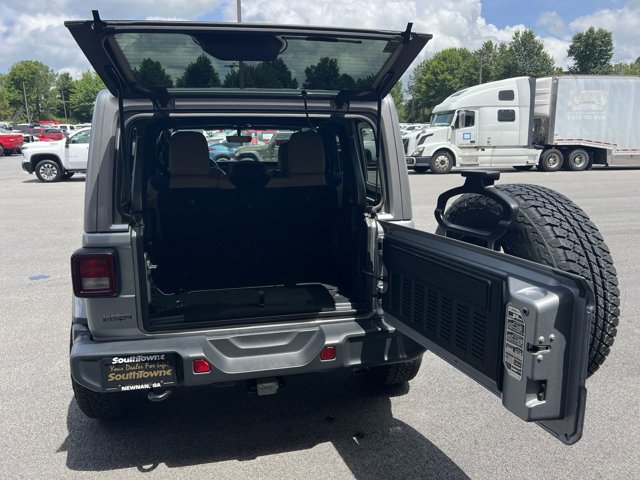 2019 Jeep Wrangler Unlimited Sahara 19